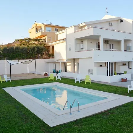 Bella Vita Appartamenti Marina di Ragusa Exterior photo