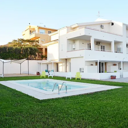 Bella Vita Appartamenti Marina di Ragusa Exterior photo